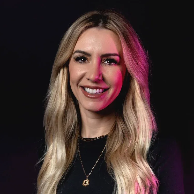 Carly Henschel, Lead Hair Stylist